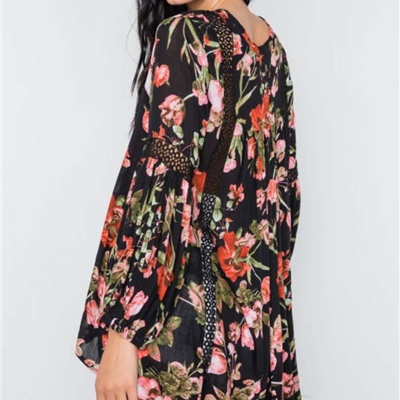 BLACK FLORAL V-NECK HIGH LOW CROCHET TRIM - Picture 3 of 5